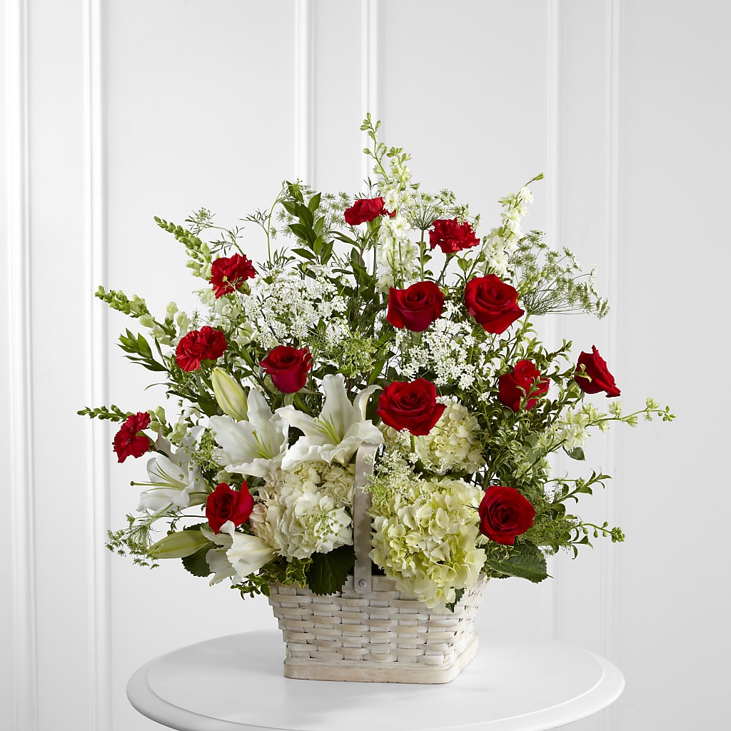 In Loving Memory Arrangement – Blossoms In Studio Of Flowers, Forest MS