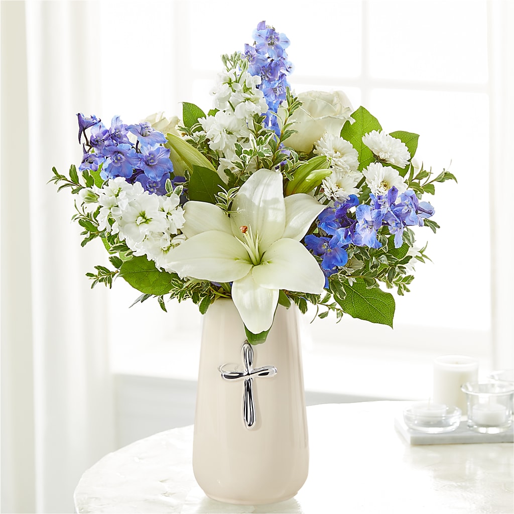 Heavenly Blossoms Bouquet – Blossoms In Studio Of Flowers, Forest MS