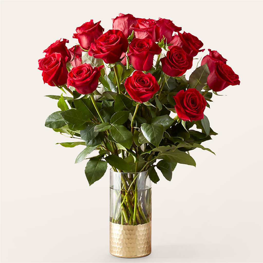 Classic Love Red Rose Bouquet – Blossoms In Studio Of Flowers, Forest MS