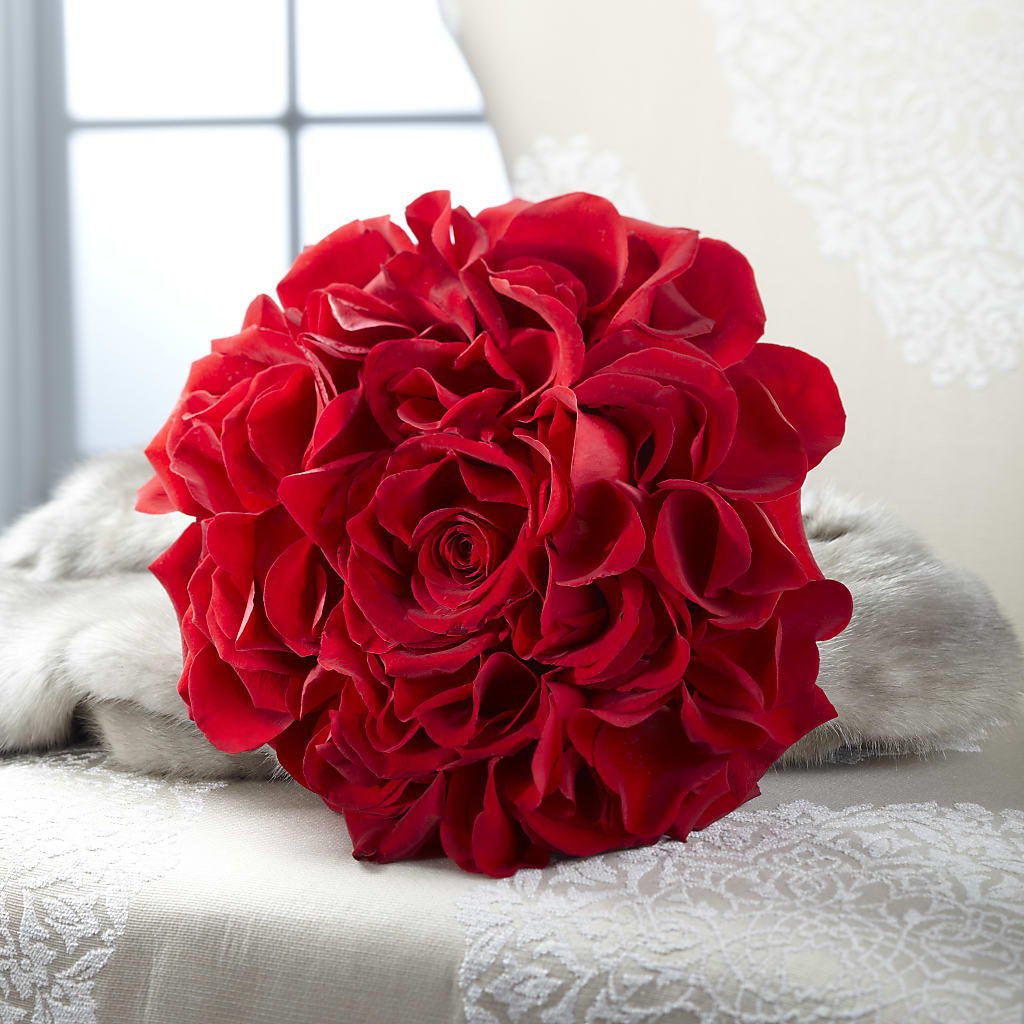 Composite Rose Bouquet – Blossoms In Studio Of Flowers, Forest MS