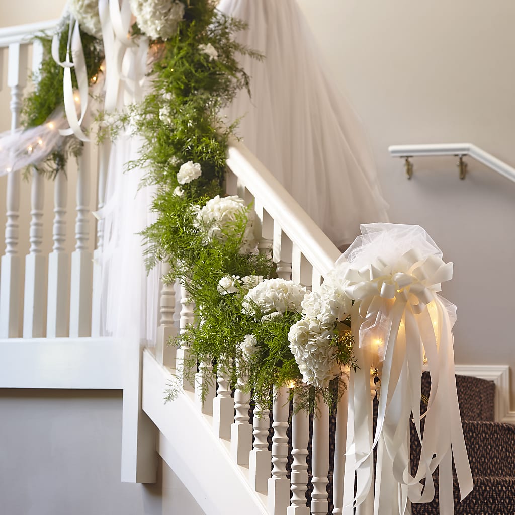 Champagne Dreams Garland – Blossoms In Studio Of Flowers, Forest MS