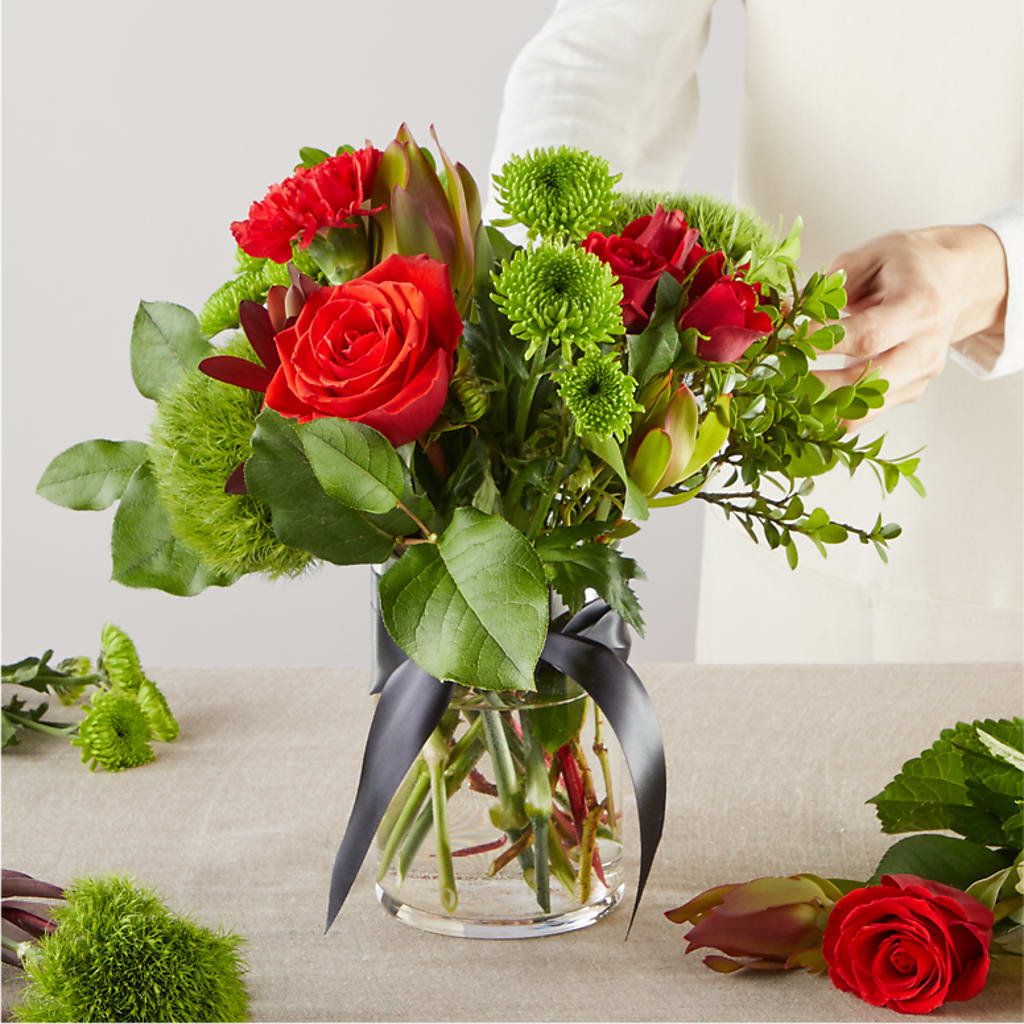 Heritage Kindle – A Florist Original –  Blossoms In Studio Of Flowers, Forest MS