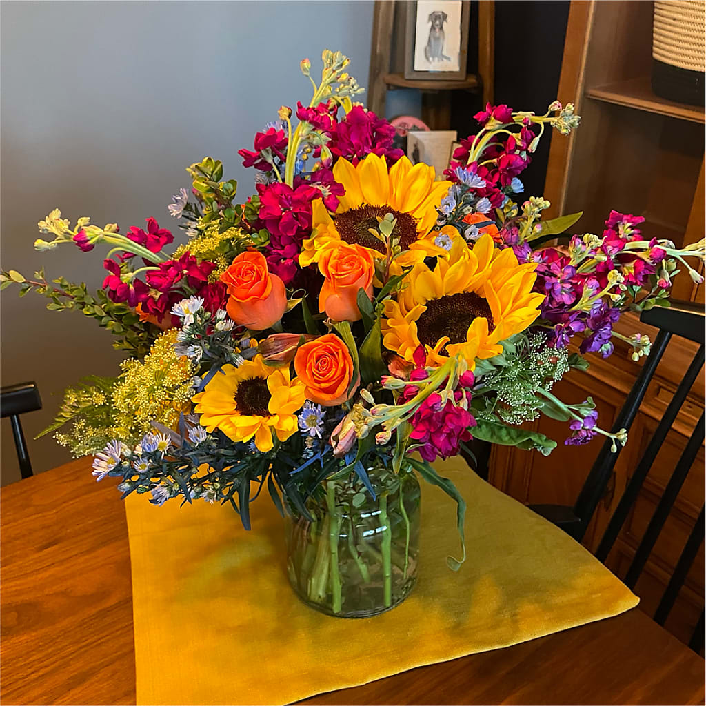 Rays of Life Bouquet –  Blossoms In Studio Of Flowers, Forest MS