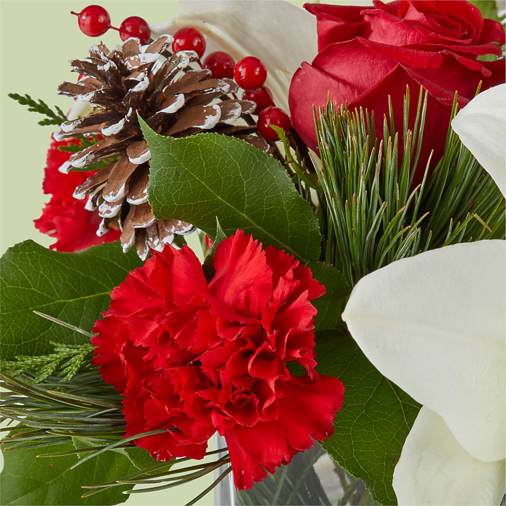 Glistening Icicles Bouquet –  Blossoms In Studio Of Flowers, Forest MS