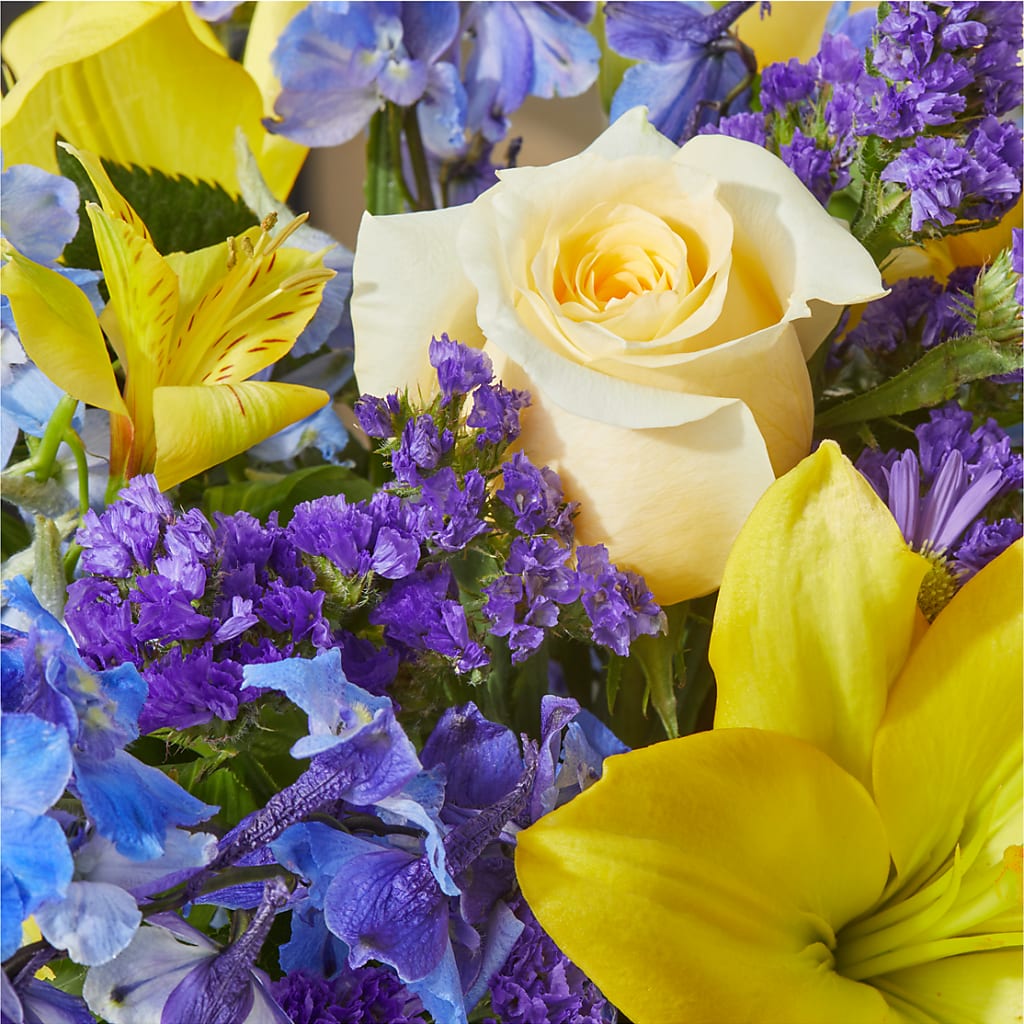Limoncello Bouquet –  Blossoms In Studio Of Flowers, Forest MS