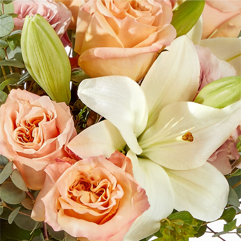 Grapefruit Splash Bouquet –  Blossoms In Studio Of Flowers, Forest MS
